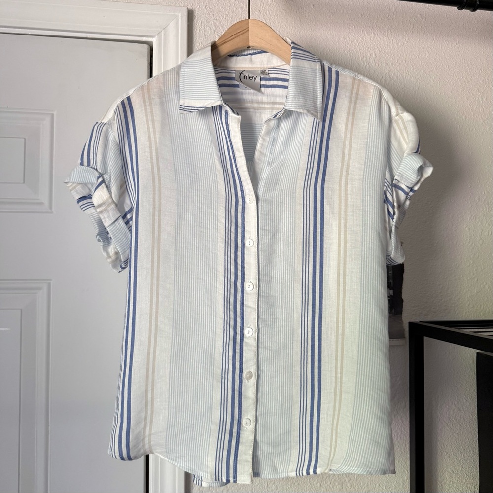 FINLEY blue white striped cotton blend button up short sleeve cropped‎ shirt